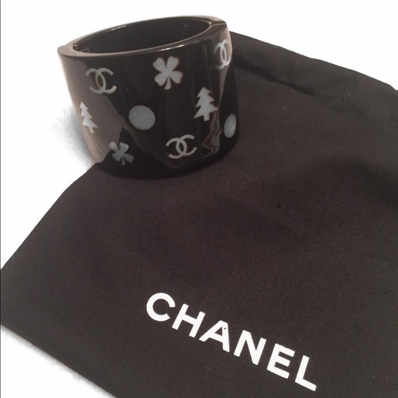 Chanel Onyx and Opal Cuff - Picture 1 of 5